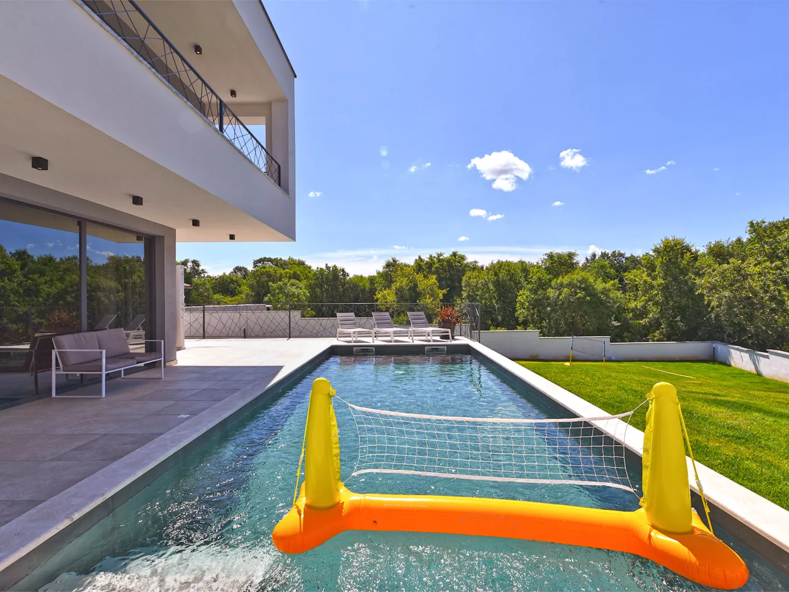 Villa 2346 - Draußen