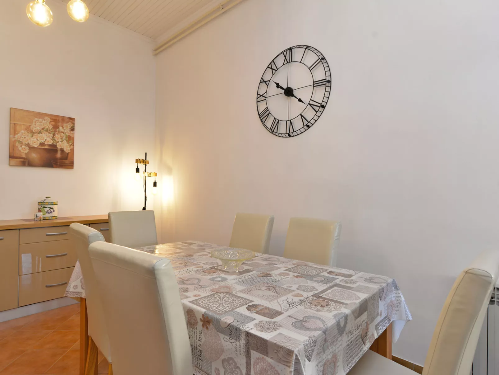 Apartment 615 - Inside