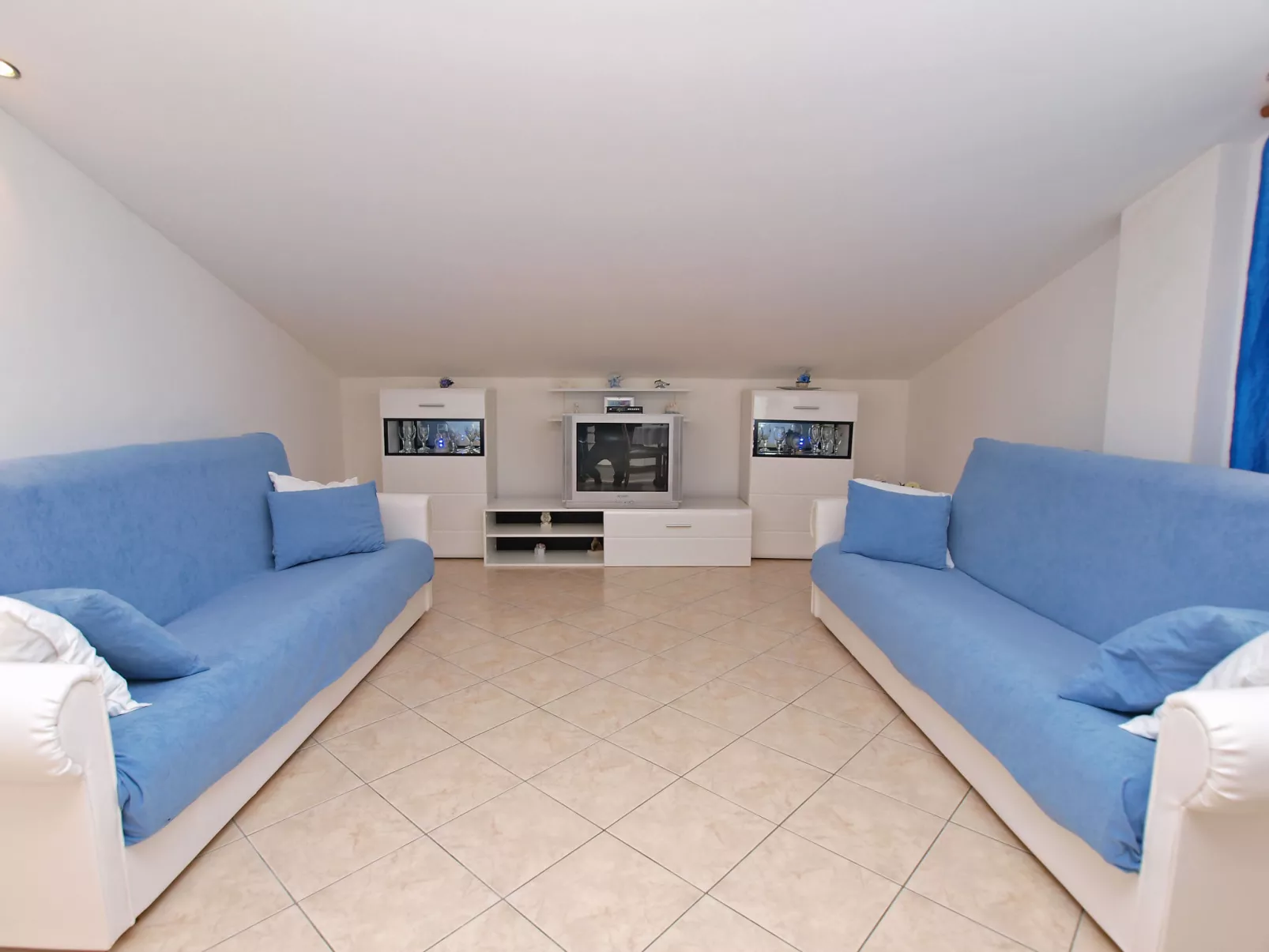 Apartment 1048 - Inside