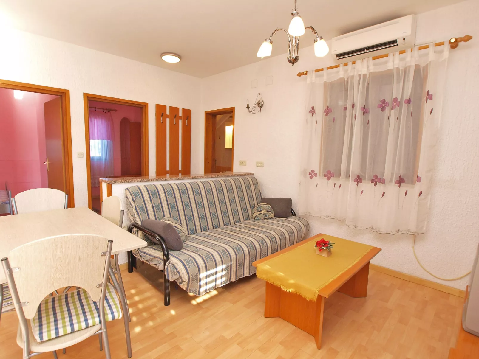 Apartment 879 - Drinnen
