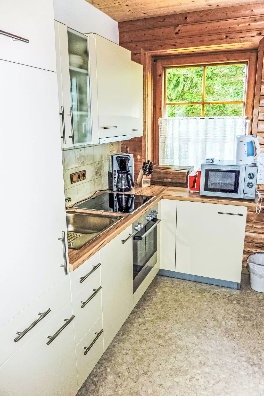 Ferienwohnung Belan - Drinnen