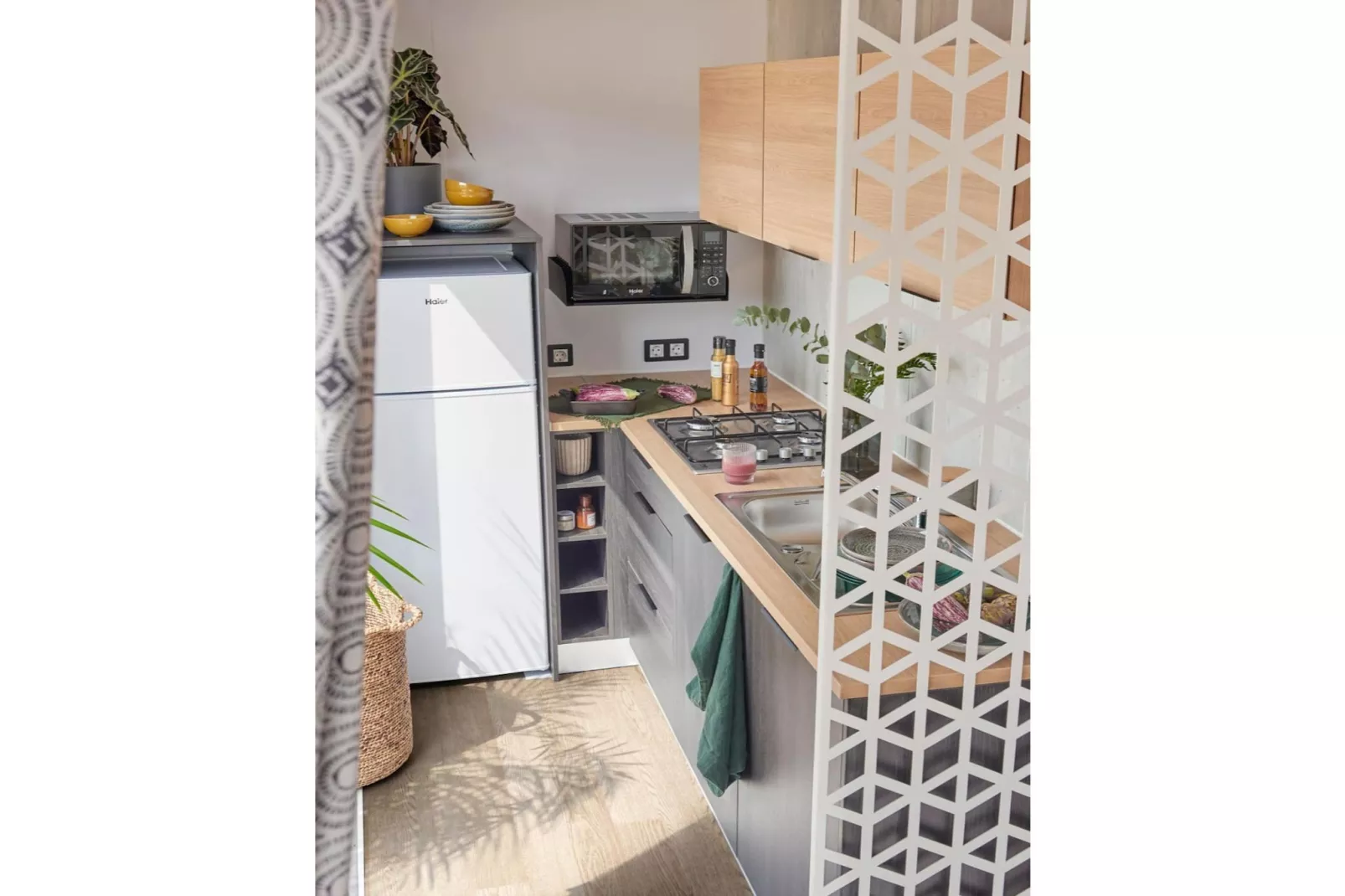 Caravan Bosrand Lembeke 5 - Kitchen
