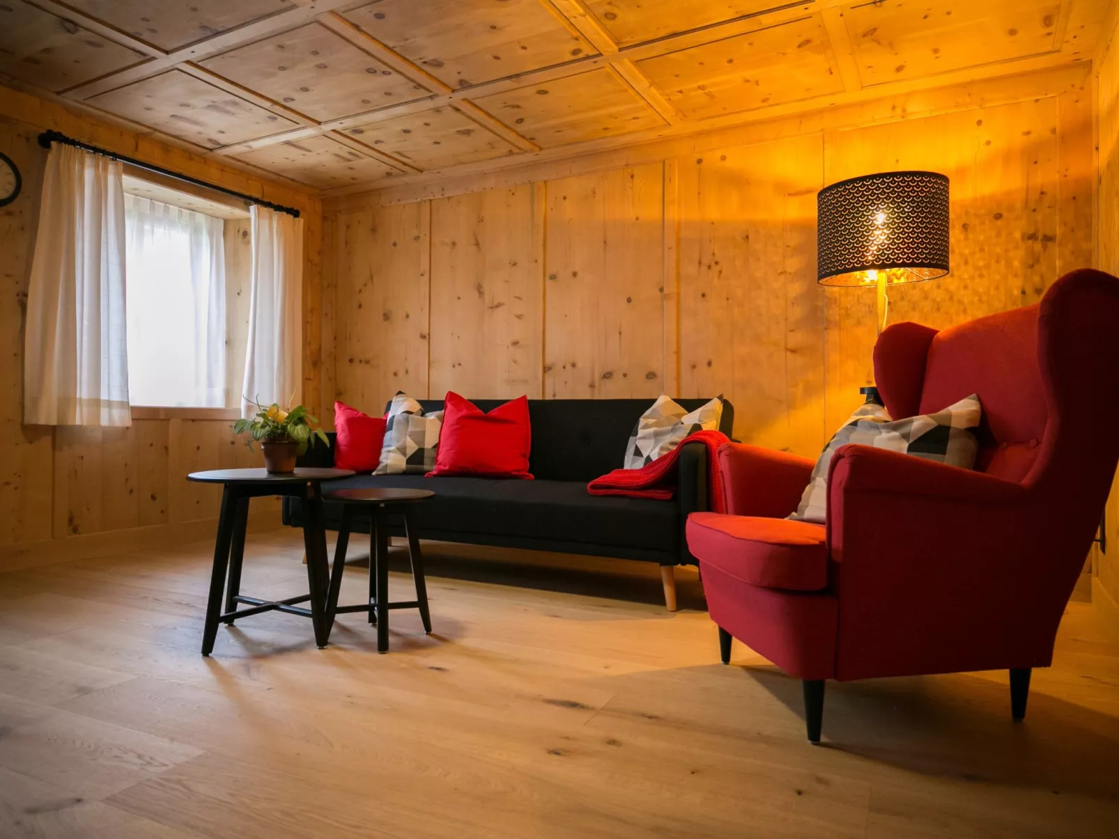 Chasa Allegra, (Müstair). - Inside
