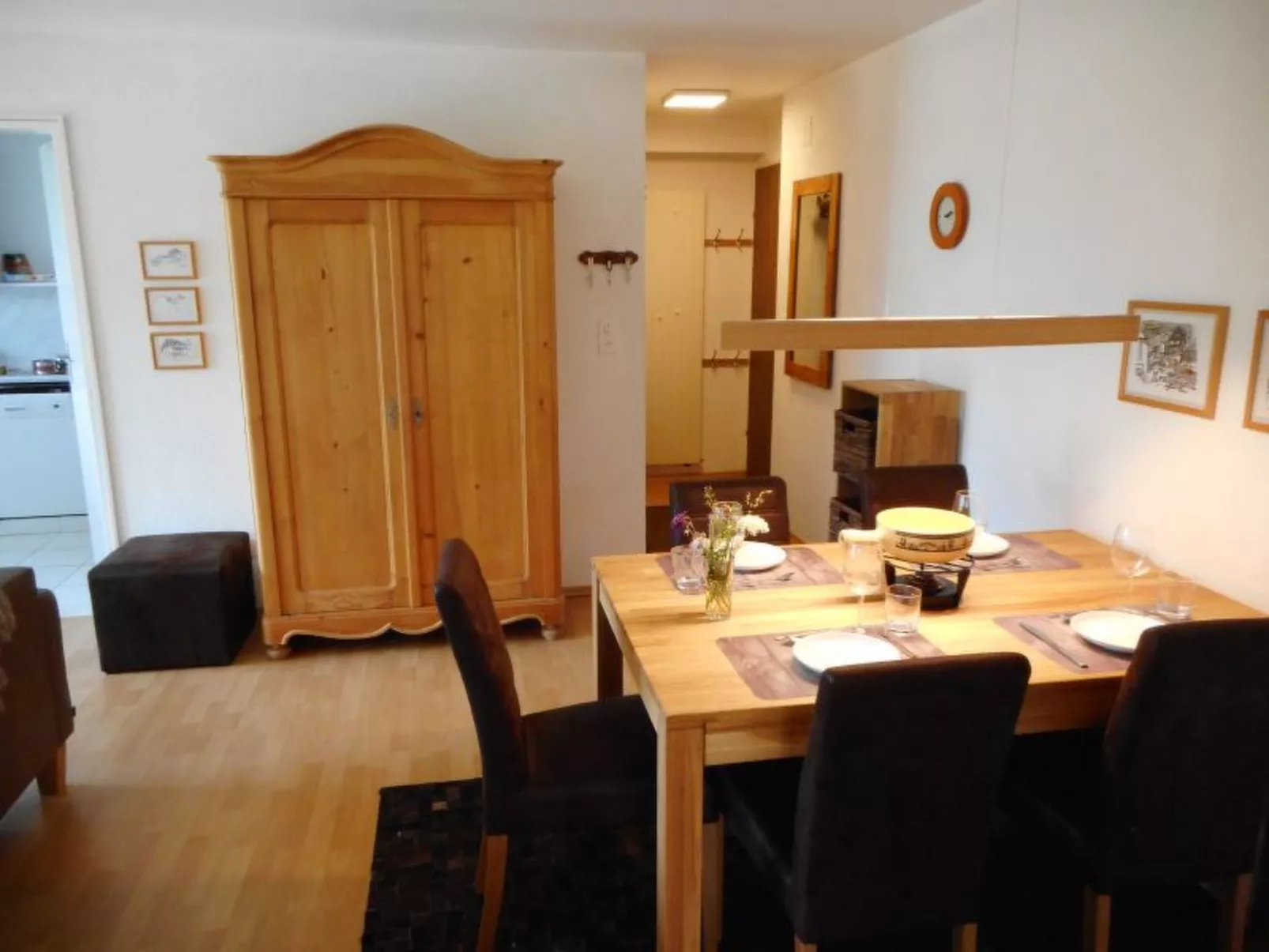 Pignia 2 / Greulich, (Laax Dorf). 3 Zimmerwohnung - Drinnen