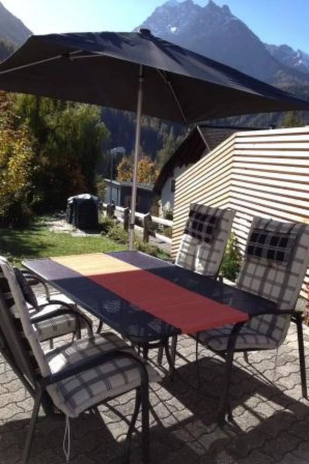 Schudel, (Scuol). - Draußen