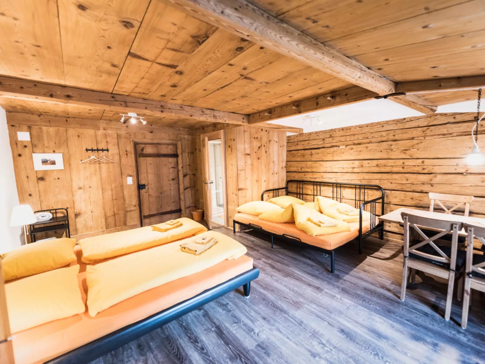 Ferienwohnungen im Schloss, (Nufenen). - Inside