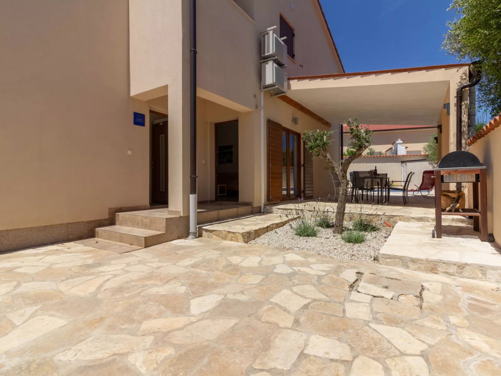 Villa Cissana - Outside