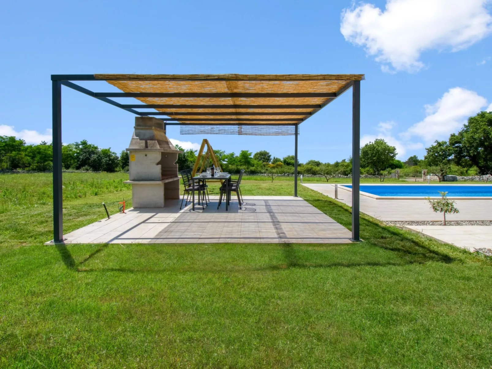 Villa Deni - Draußen