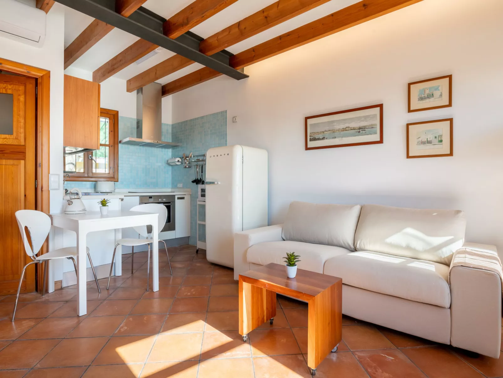 MOLI 37 HOUSE - PORT VIEW TERRACE - Dedans