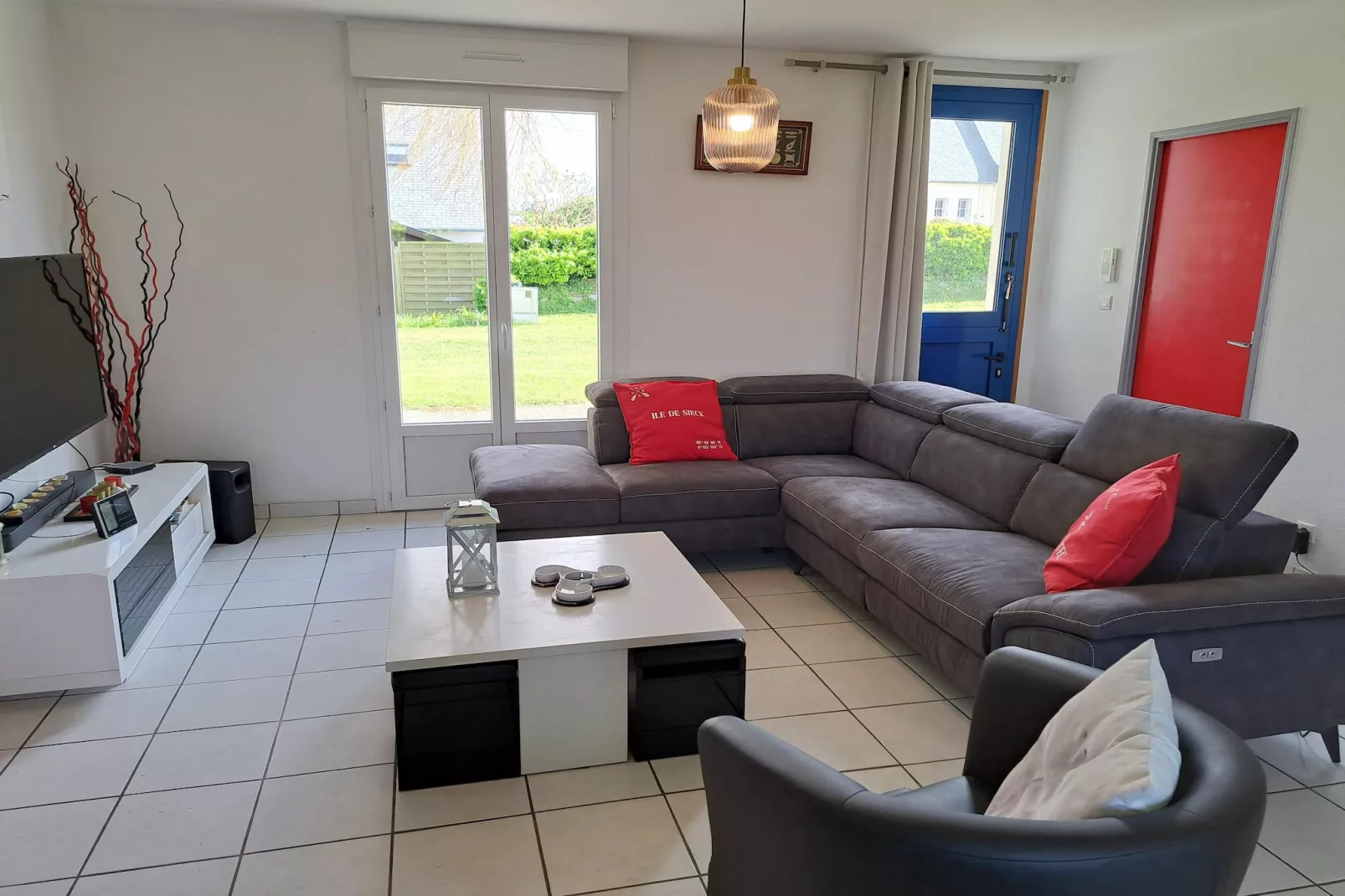 Ebenerdiges Ferienhaus in Strandnähe Santec - Wohnzimmer