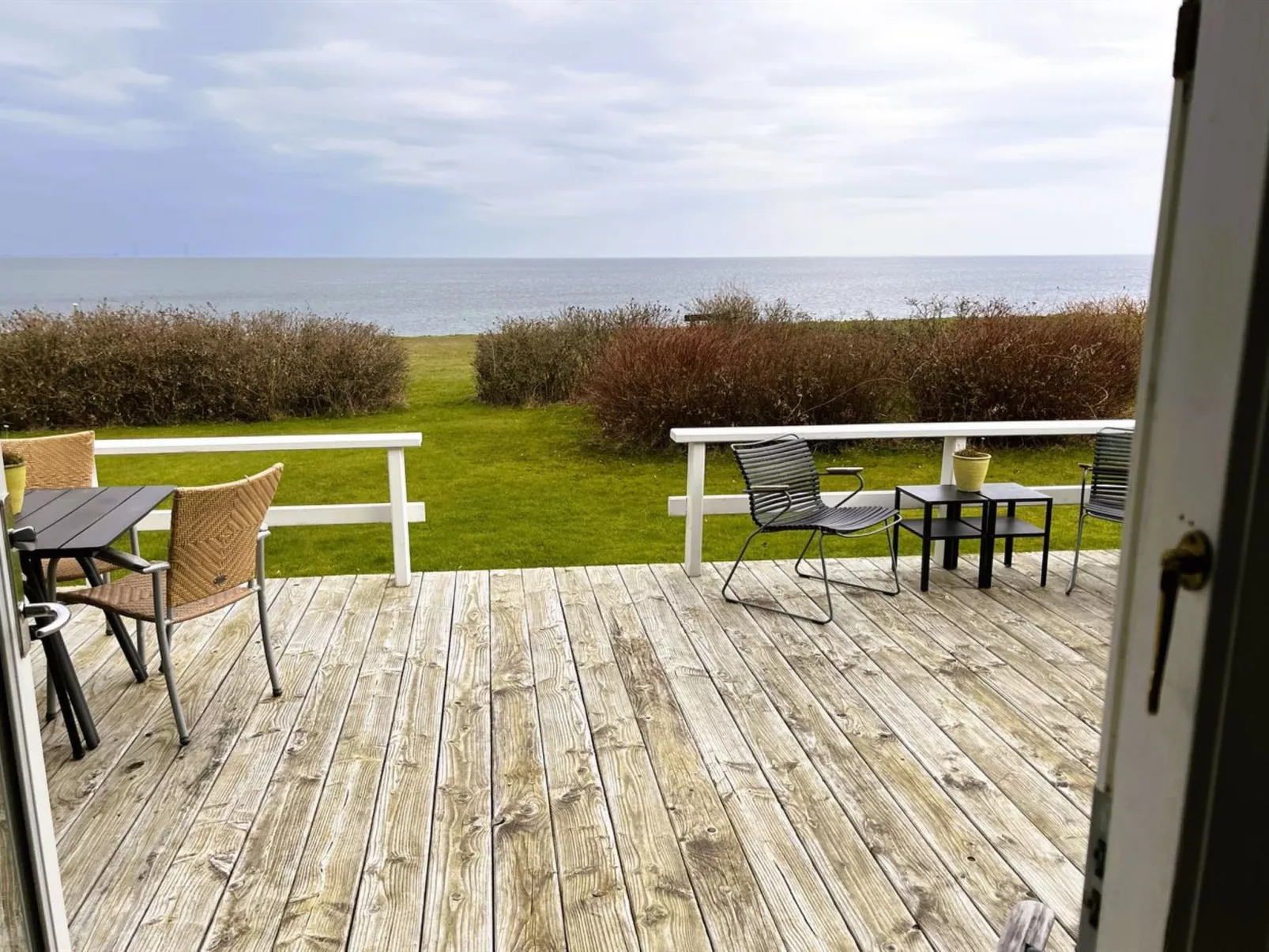 "Edla" - 35m from the sea - Outside