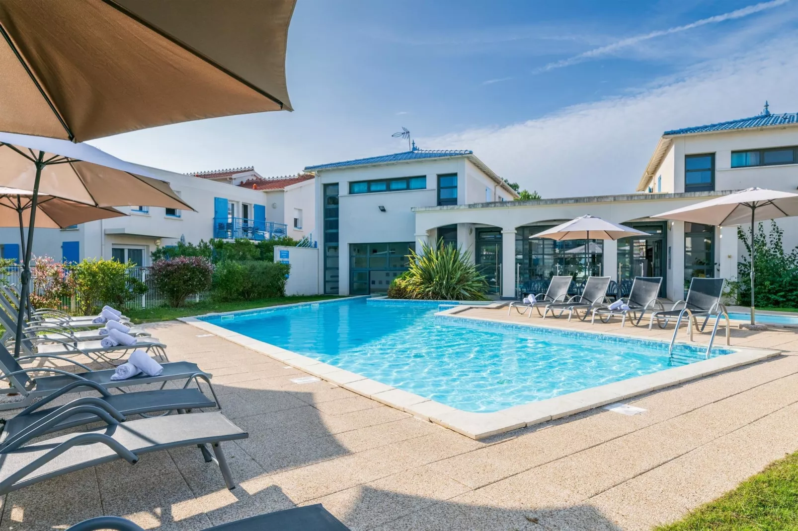 Les Carrelets 1 bedroom apt sleeps 4 without balcony OTA - Schwimmbad