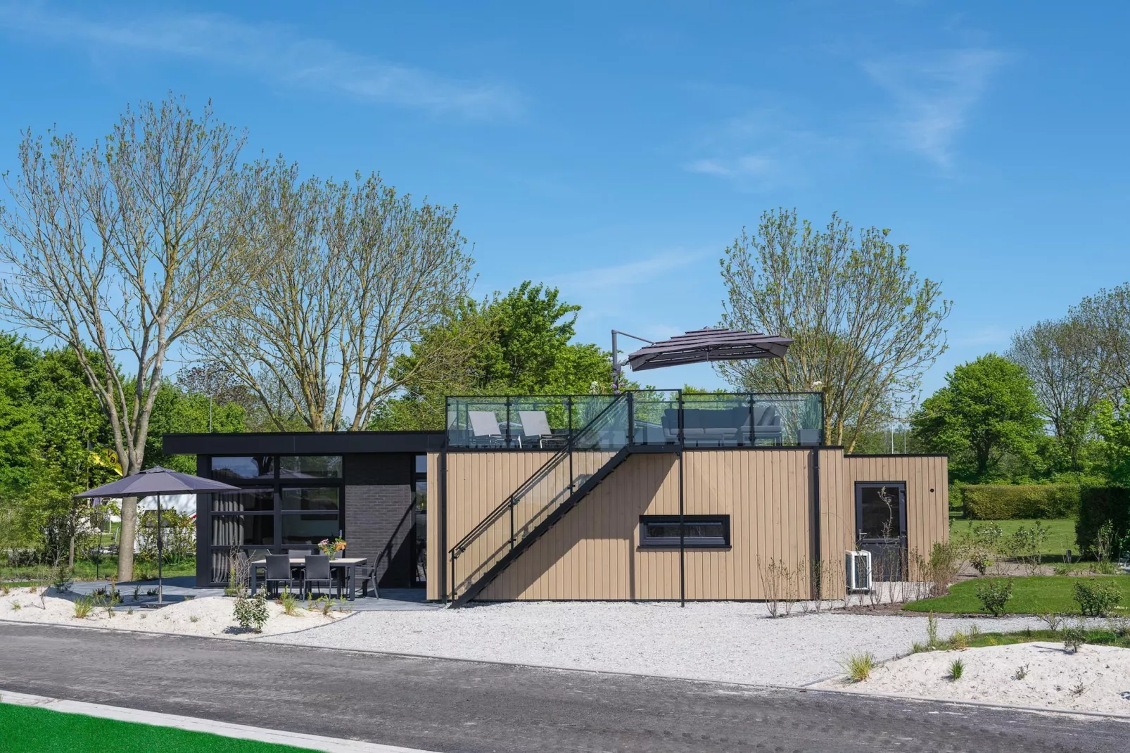 Villa L-Meerzicht | 6 pers. Roof terrace - Außenbereich Sommer