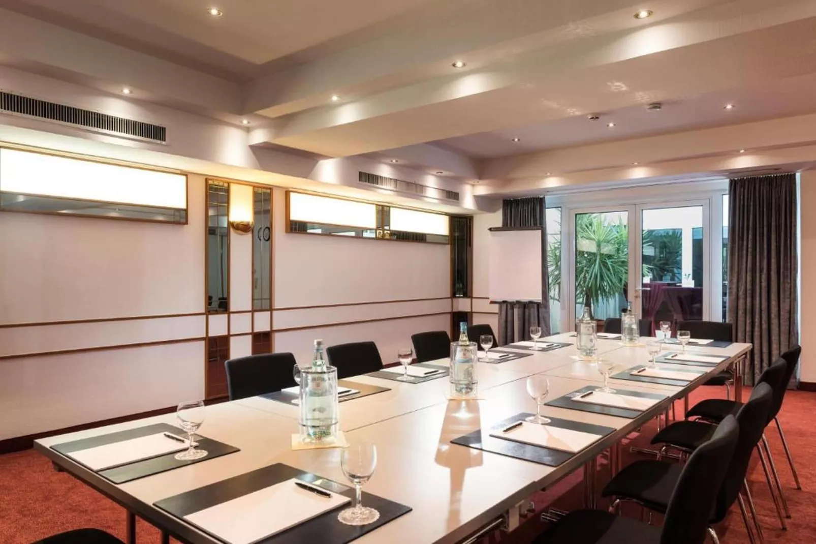 Offenburg City - Superior double room - Image-tags.hotelfacilitiesandservices