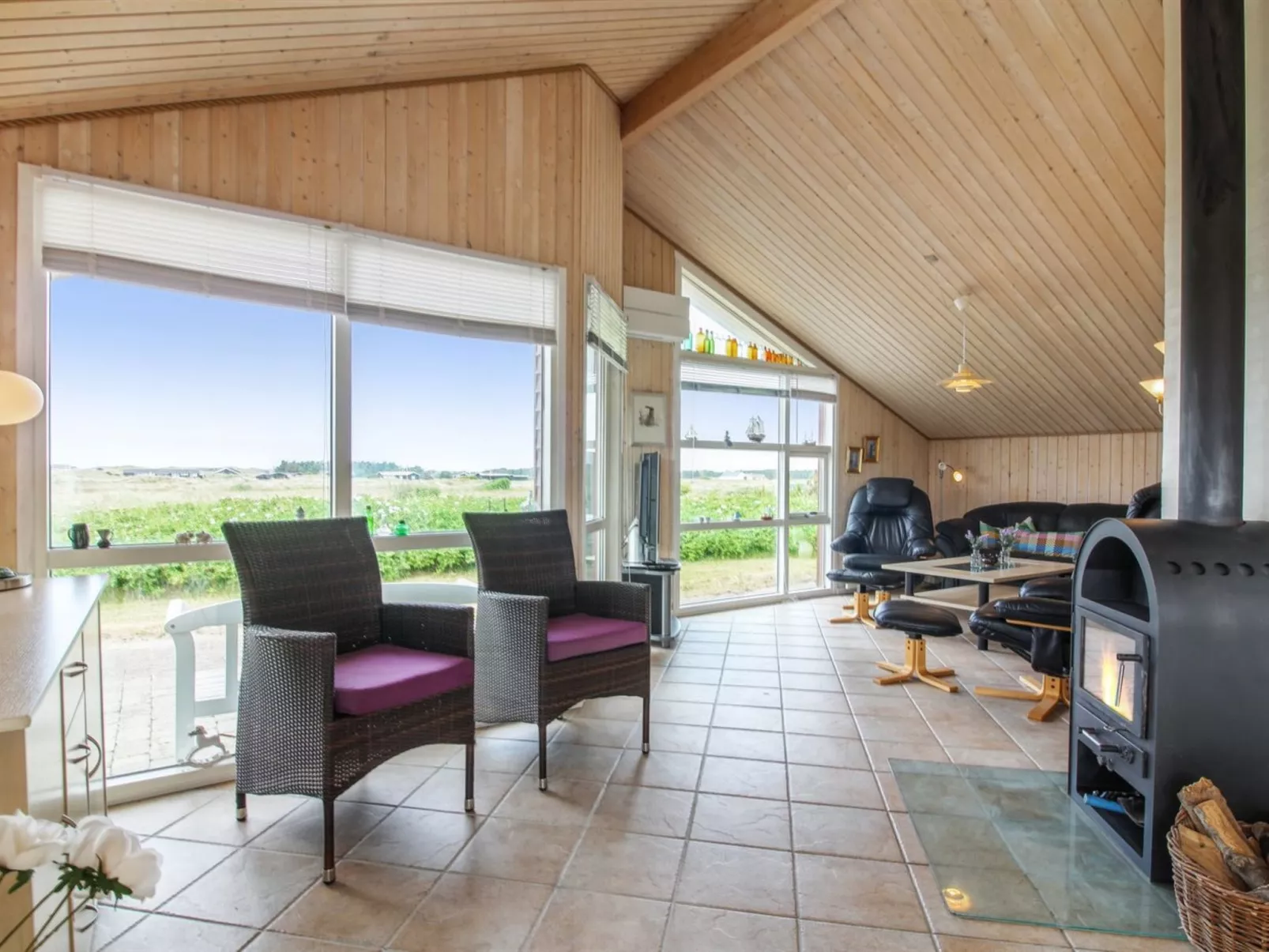 "Zuhra" - 250m from the sea - Drinnen