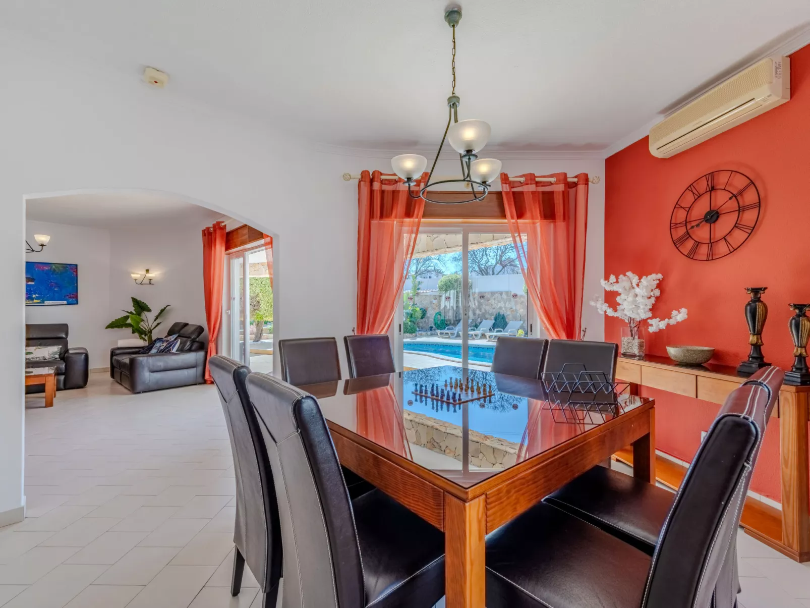 Paulo - VIP Properties - Inside