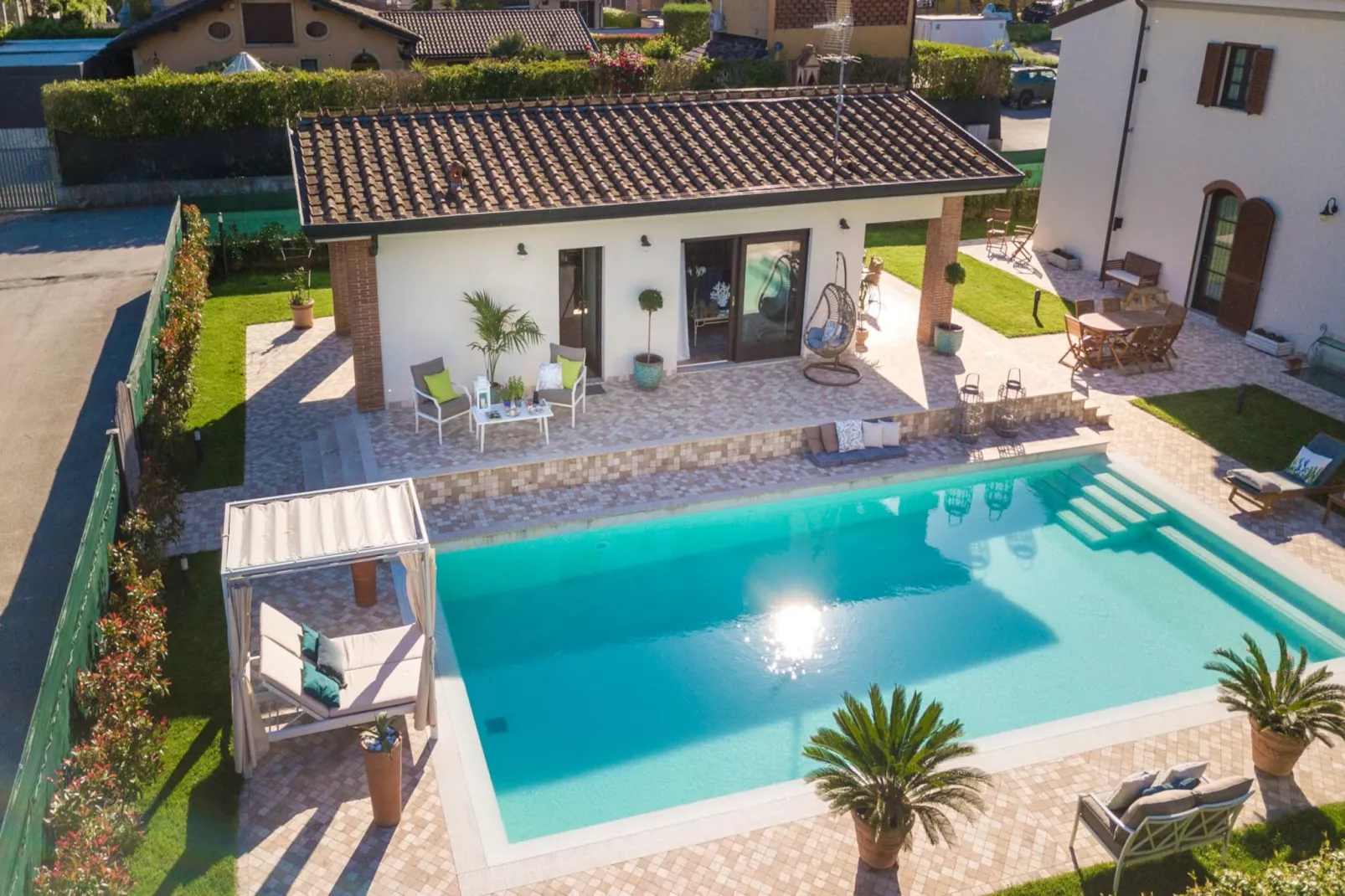 The Luxury Beach Villa - Schwimmbad