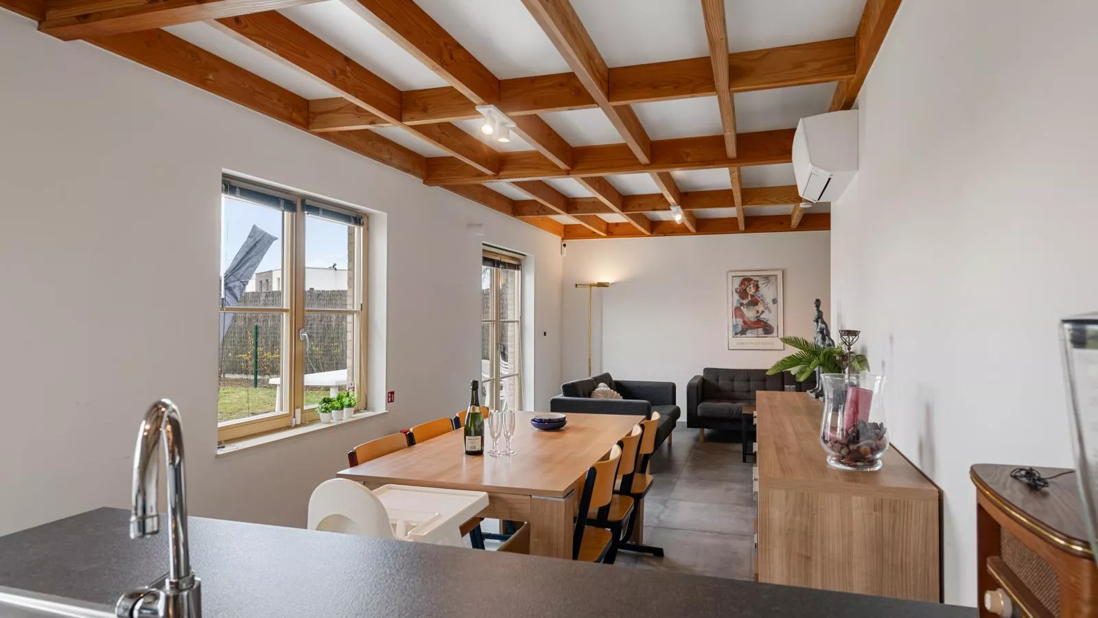 Westhinder I H91 - Living room