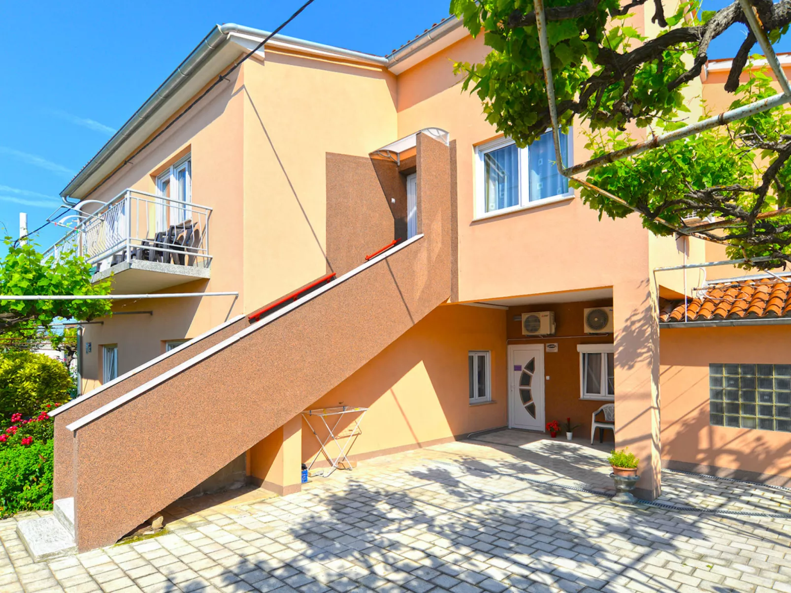 Apartment 351 - Draußen