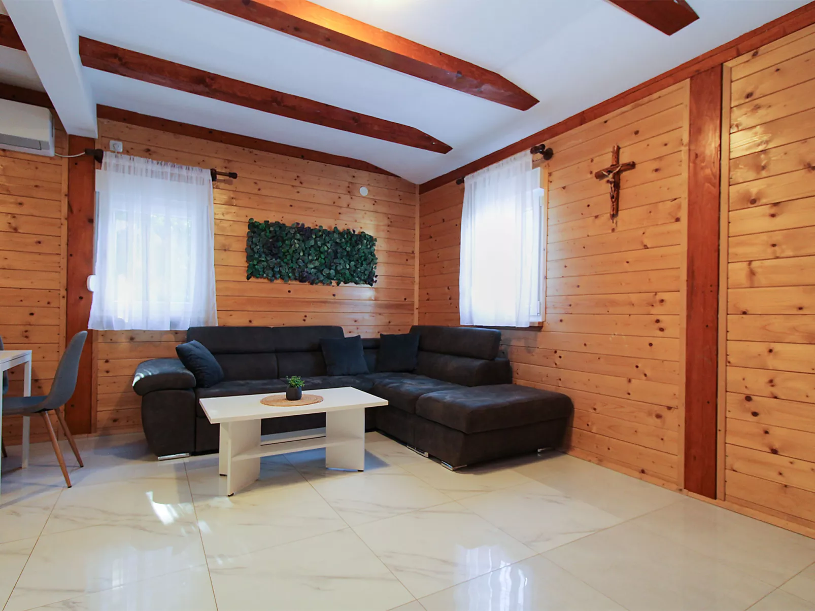 House 2233 - Dedans