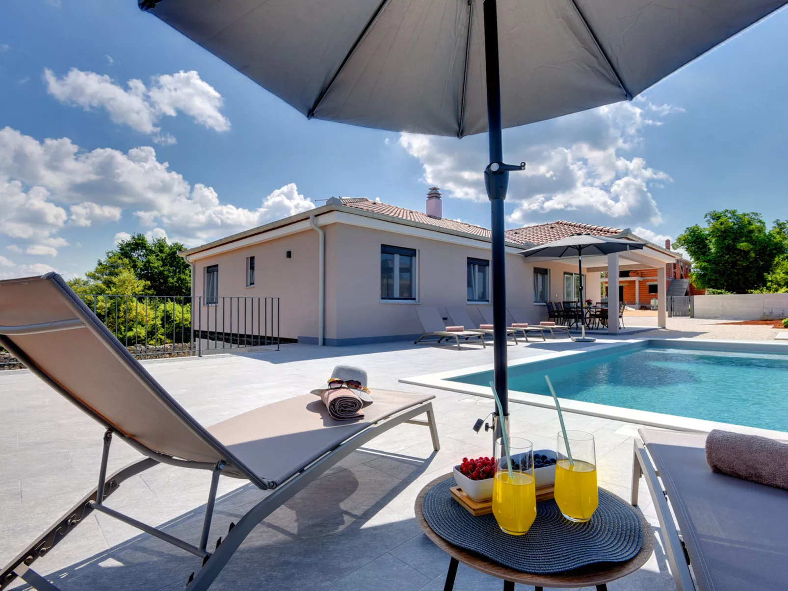 Villa LeMi - Draußen