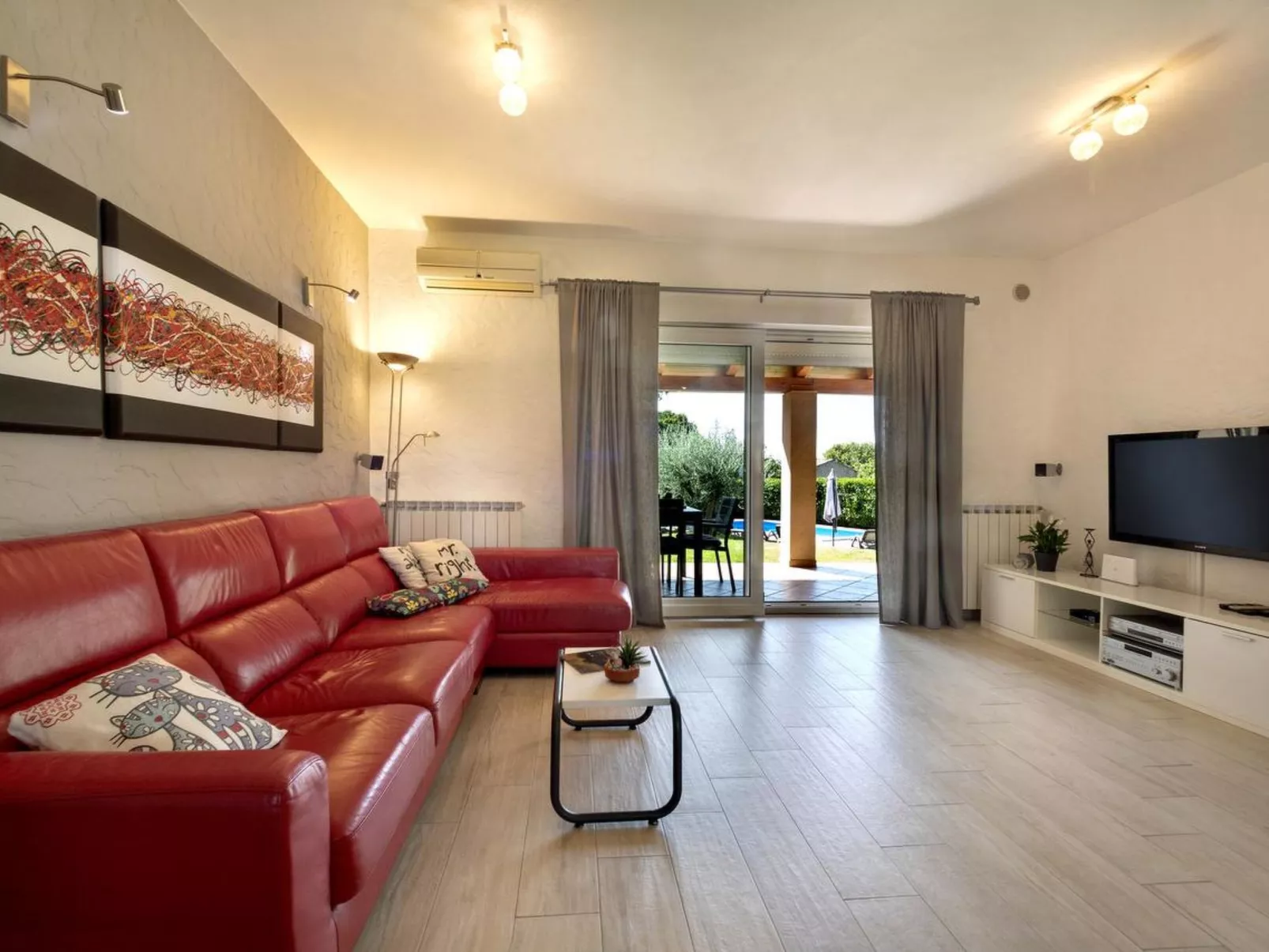 House 1808 - Inside