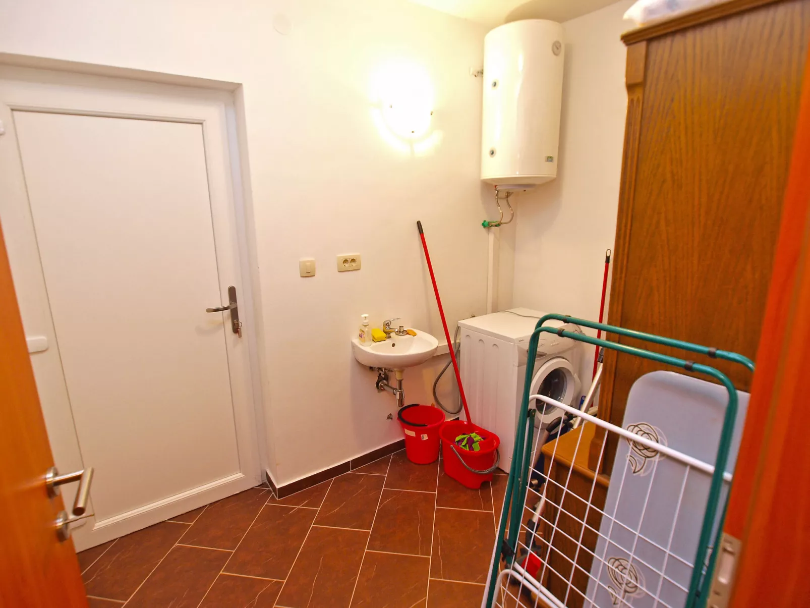 House 1330 - Drinnen