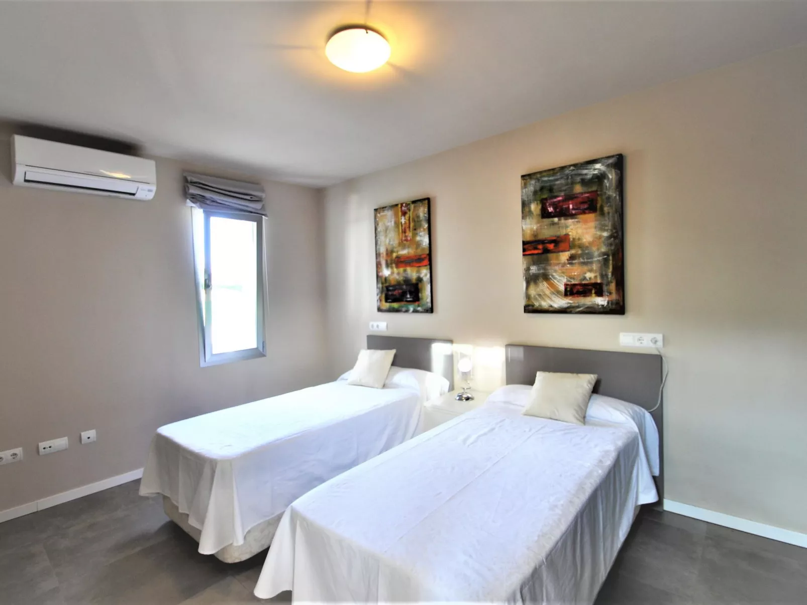 Moderna Villa cerca del golf y con piscina privada, ideal para familias - ofert - Inside