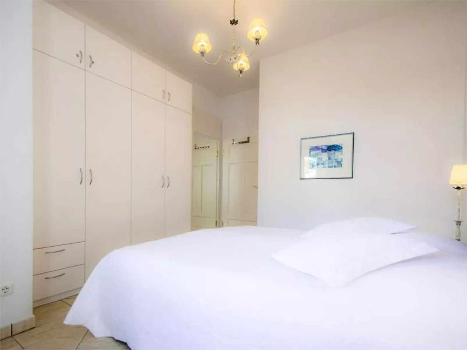 Strandnahe Wohnung mit Großem Balkon und Meerblick - Dedans