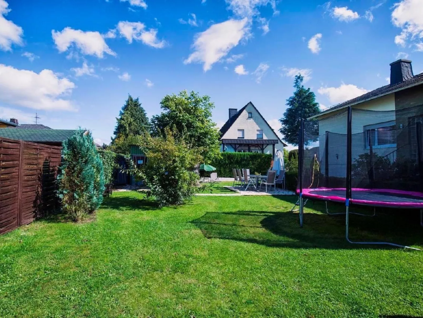 4 Sterne Ferienwohnung mit 3 Schlafzimmern, Nähe Limburg, Rheingau,Taunus, West - Inside
