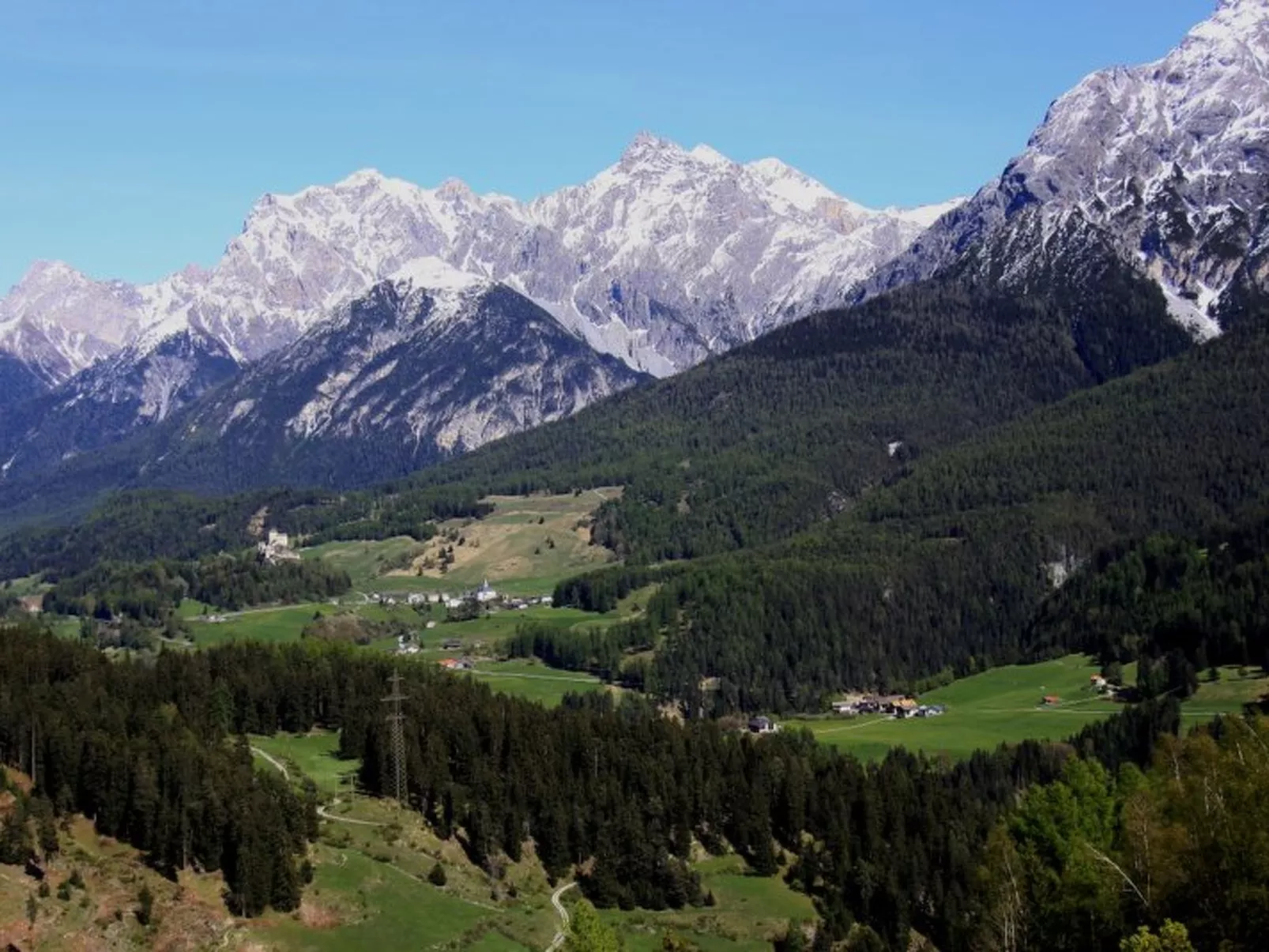 Forsthaus Falkenstein, (Tarasp). - Draußen