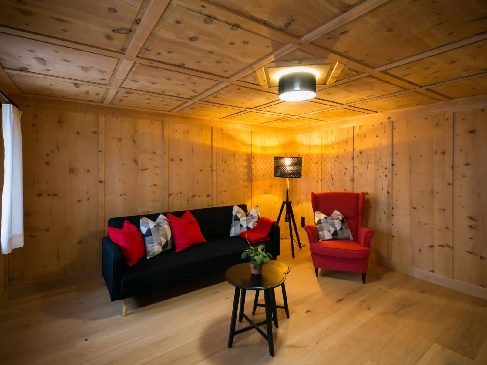 Chasa Allegra, (Müstair). - Inside