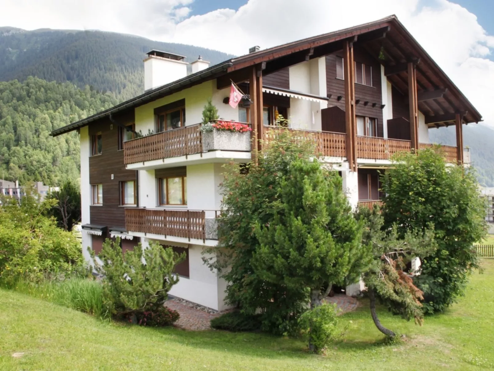 Casa Sax 5 Church, (Disentis/Mustér). - Draußen