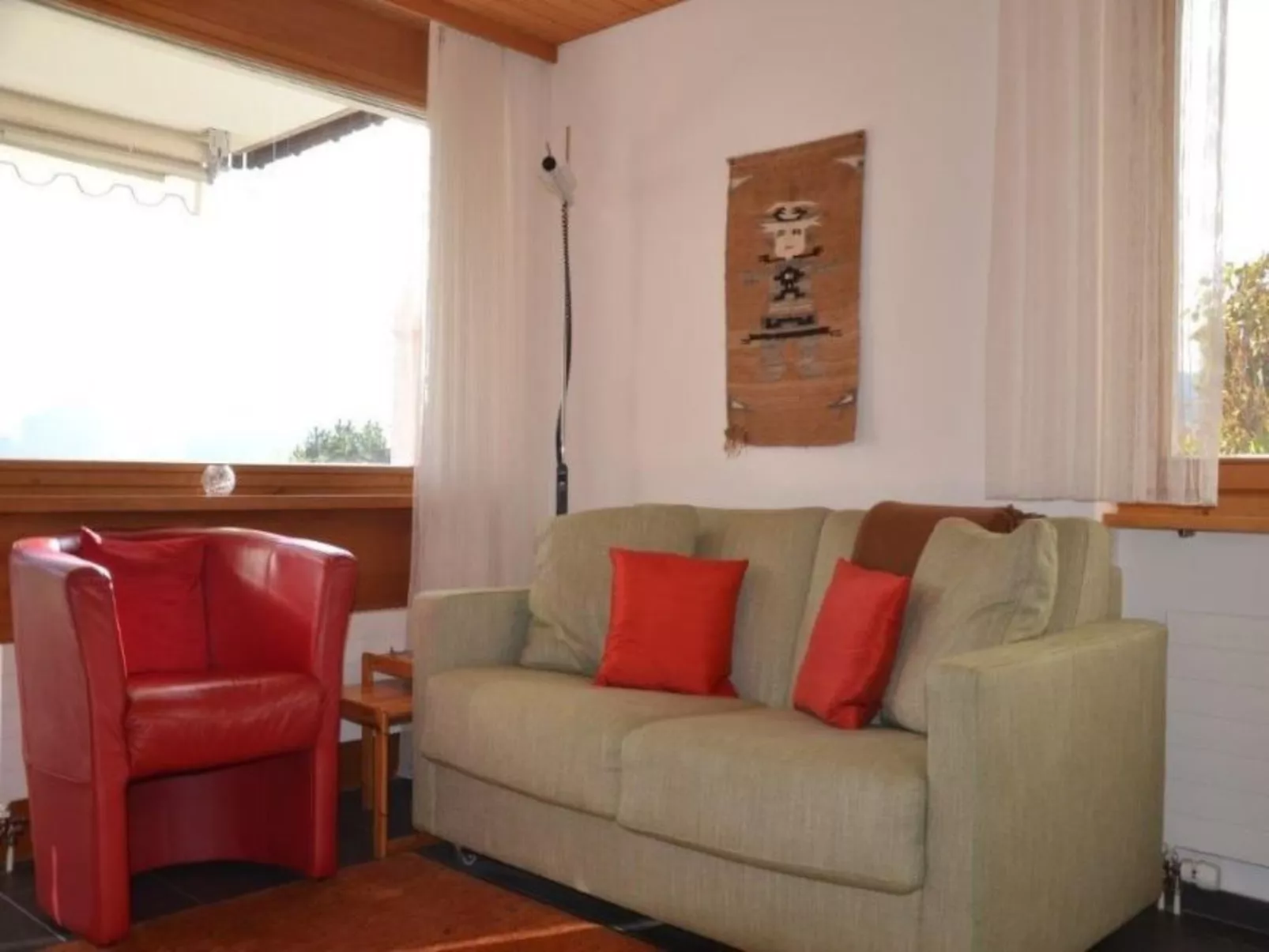 Stonas Sura / Stäuble, (Falera). 3 Zimmerwohnung - Drinnen