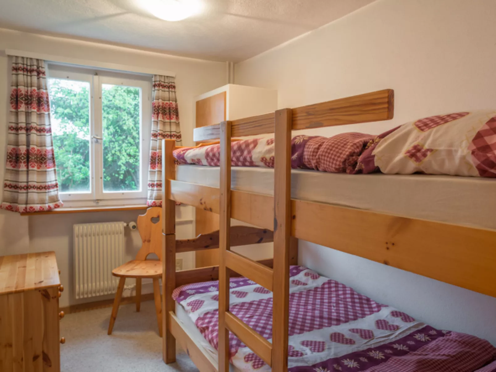 Casa Mirella, (Flims Dorf). 4 Zimmerwohnung - Drinnen