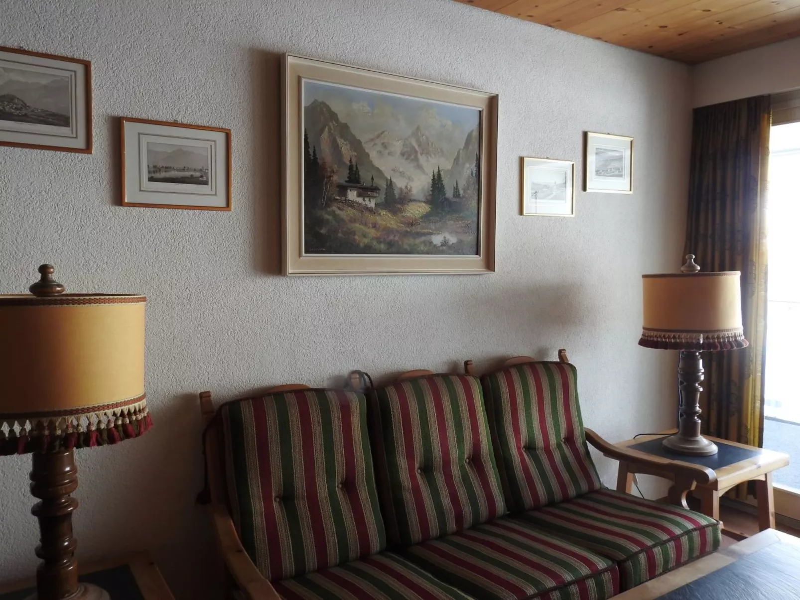 Ner B / Hartl, (Flims Dorf). 2.5 Zimmerwohnung - Drinnen