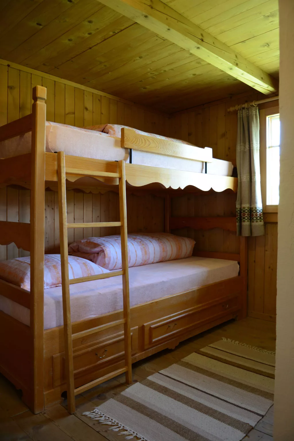 Maiensäss Plumarscha Friberg, Brigels, (Breil/Brigels). - Inside