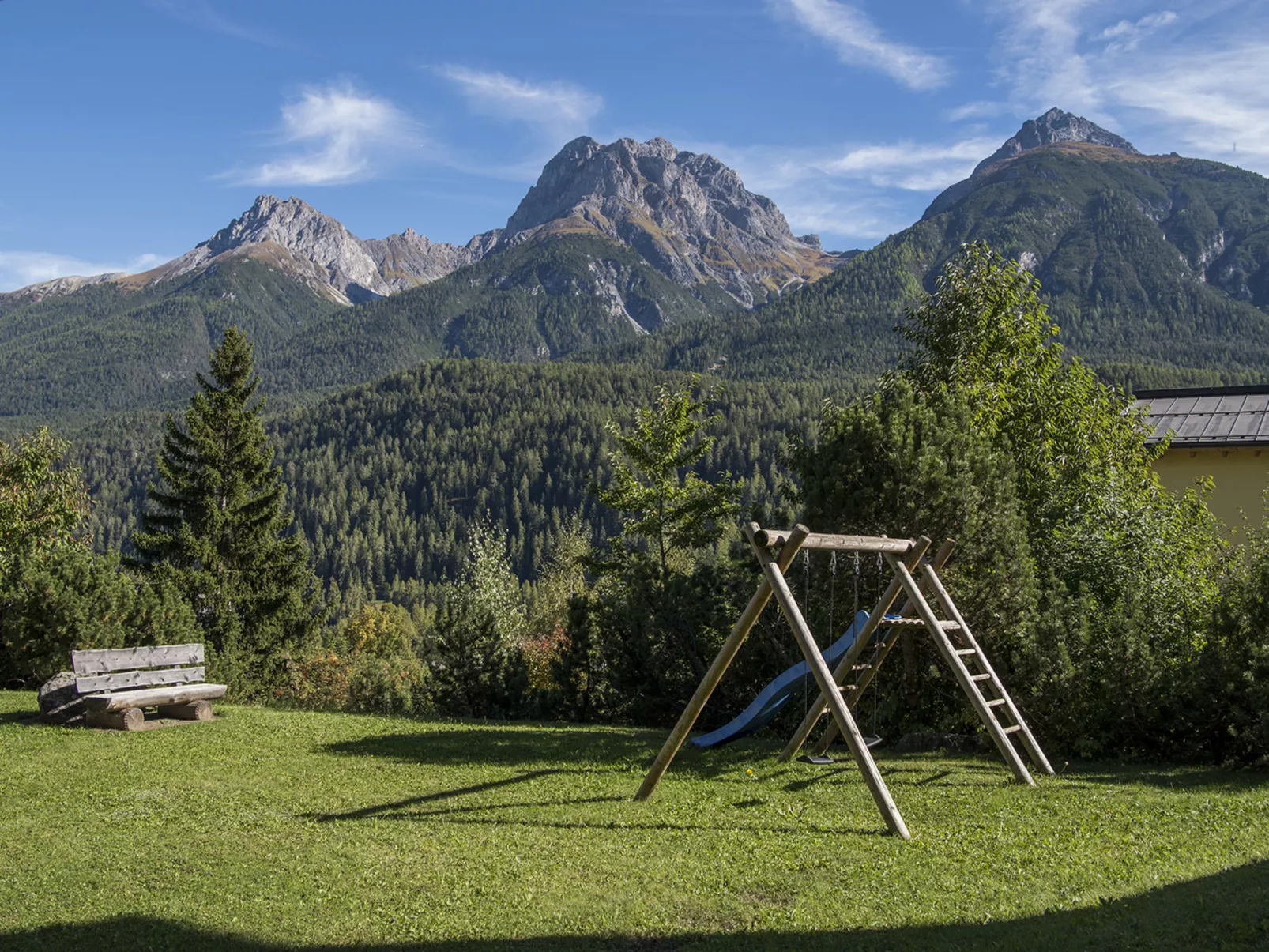 WÜEST, (Scuol). - Draußen