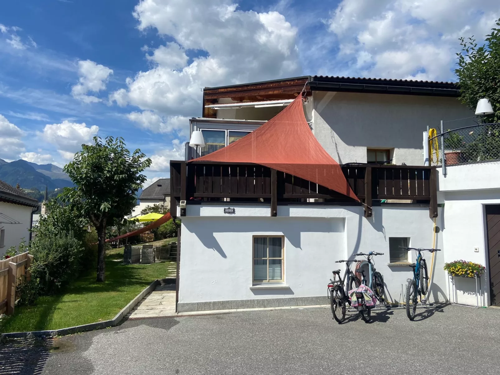 Chasa Bazzi, (Scuol). - Draußen