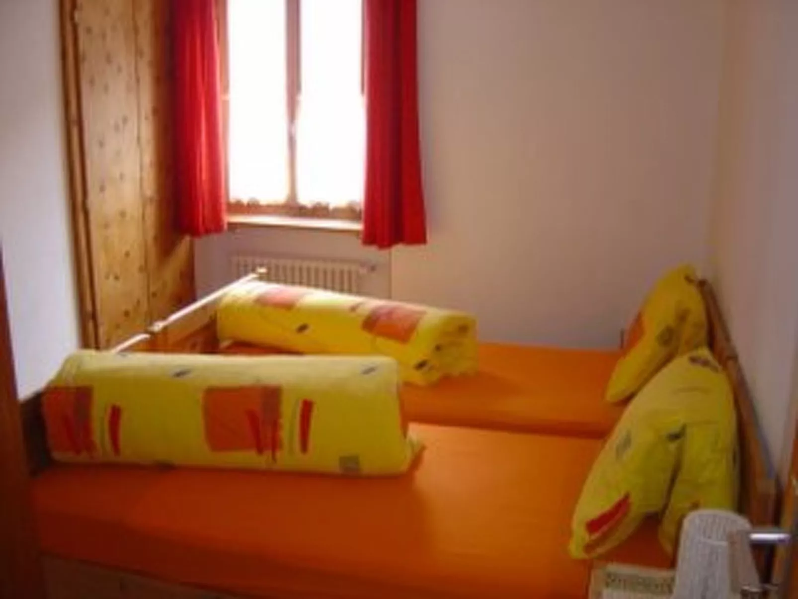 Ferienwohnungen Chasa Muglin 30, (Tschierv). - Inside