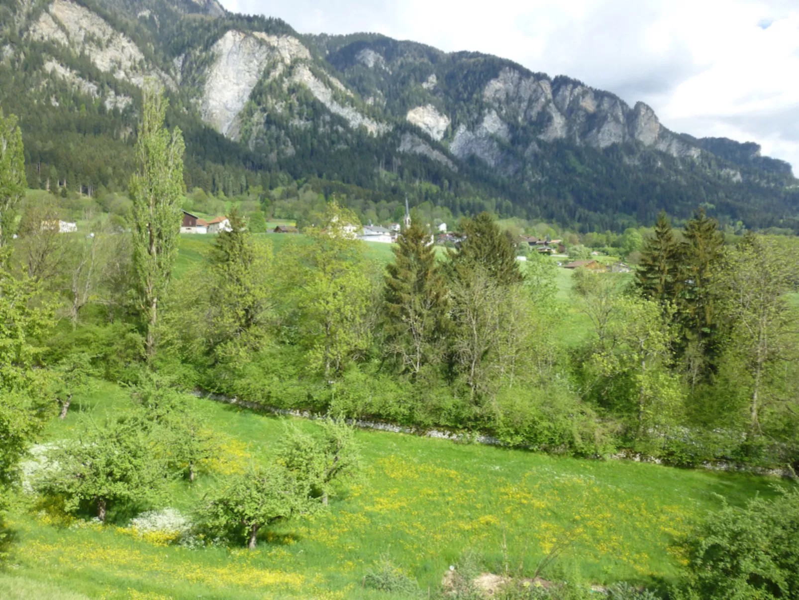 Haus Noains, (Rodels). - Draußen