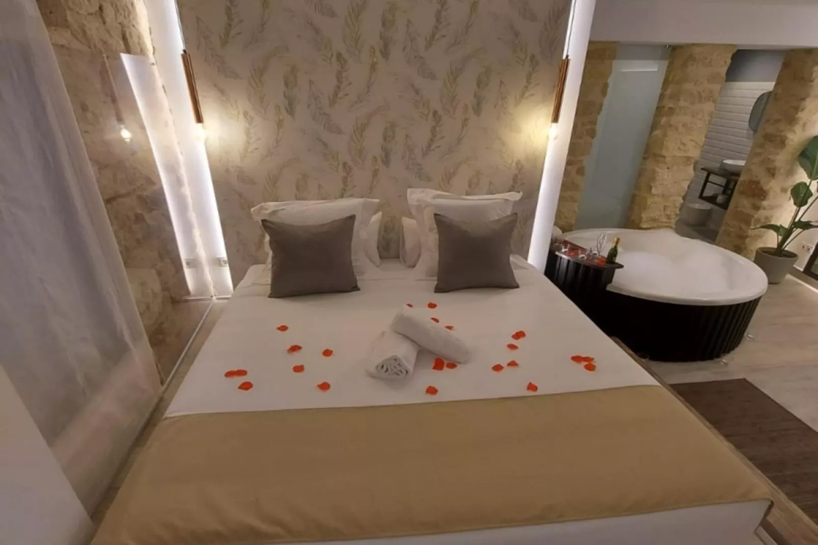Estudio Deluxe con cama grande y jacuzzy - Schlafzimmer
