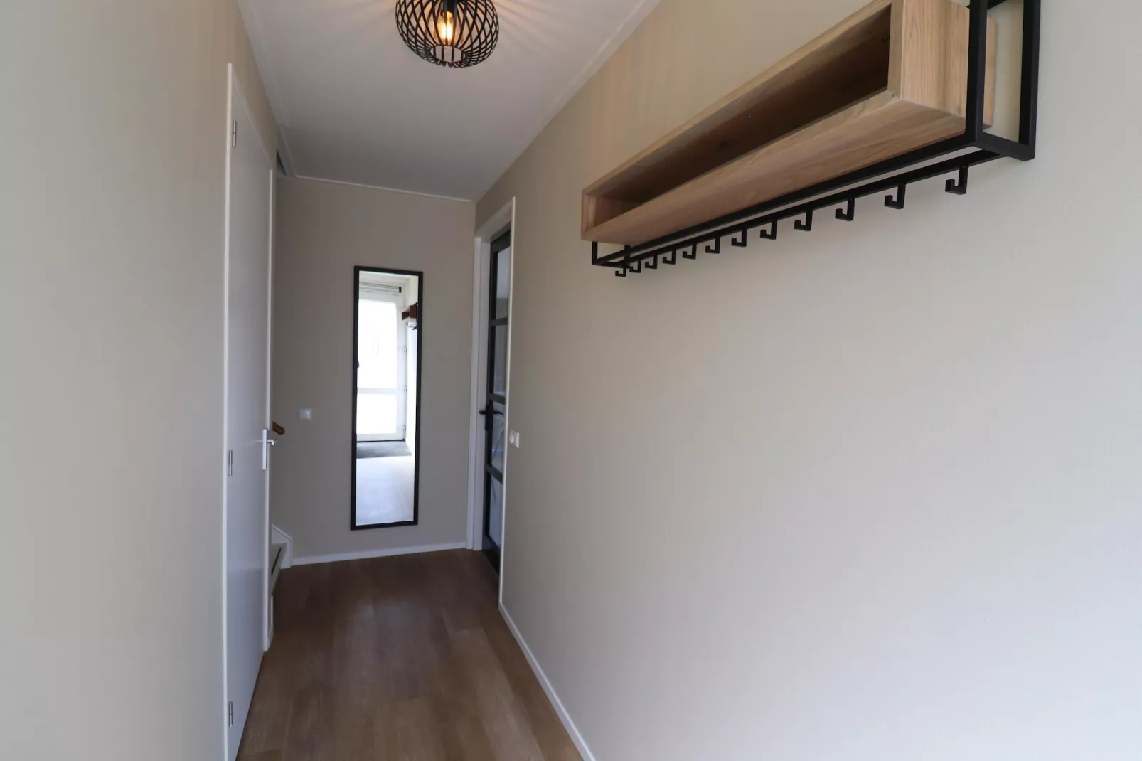 Moderne hoekvilla middenin Friesland - Empfangshalle