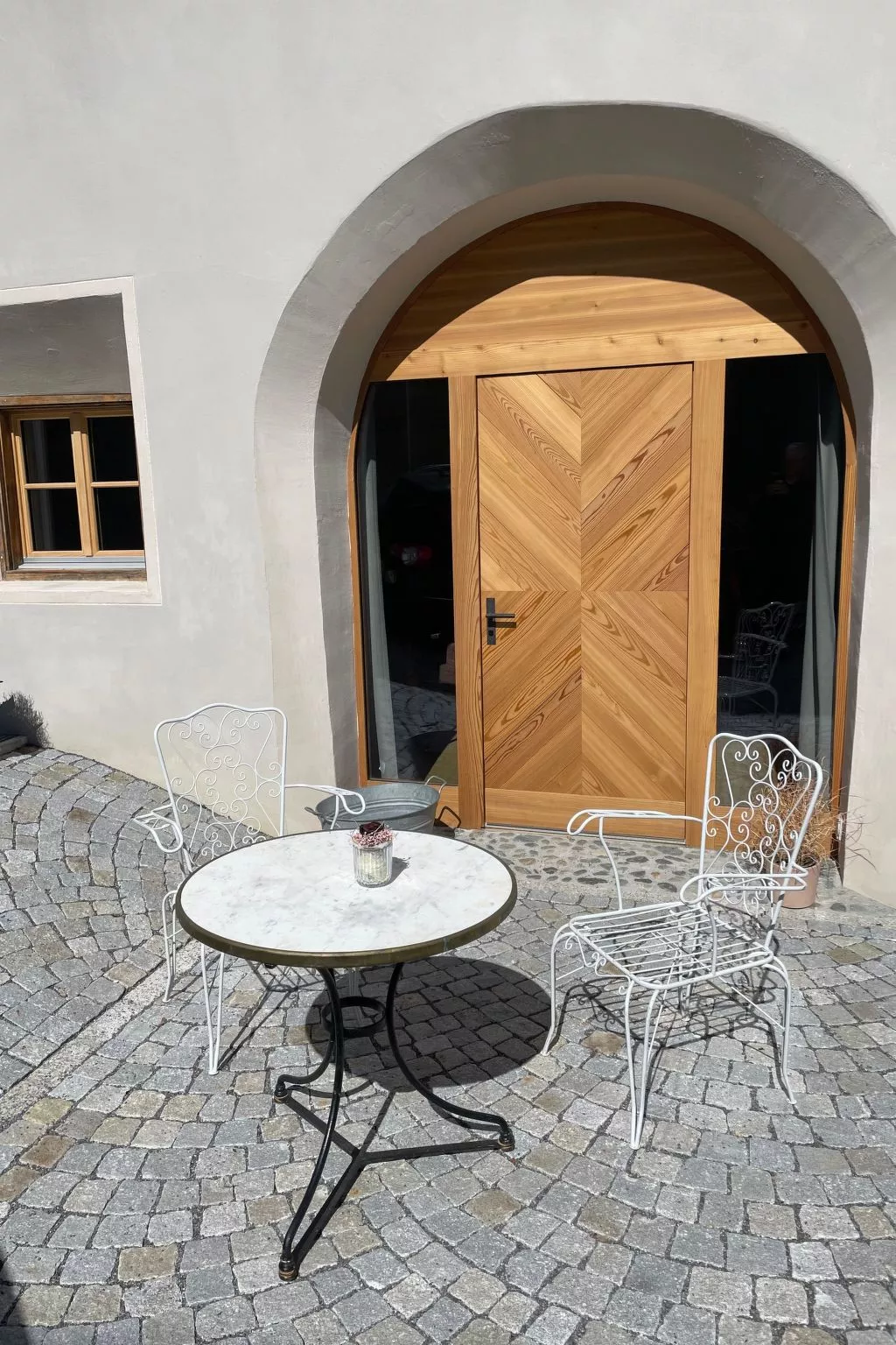 Stüvetta à Porta, (Scuol). - Draußen