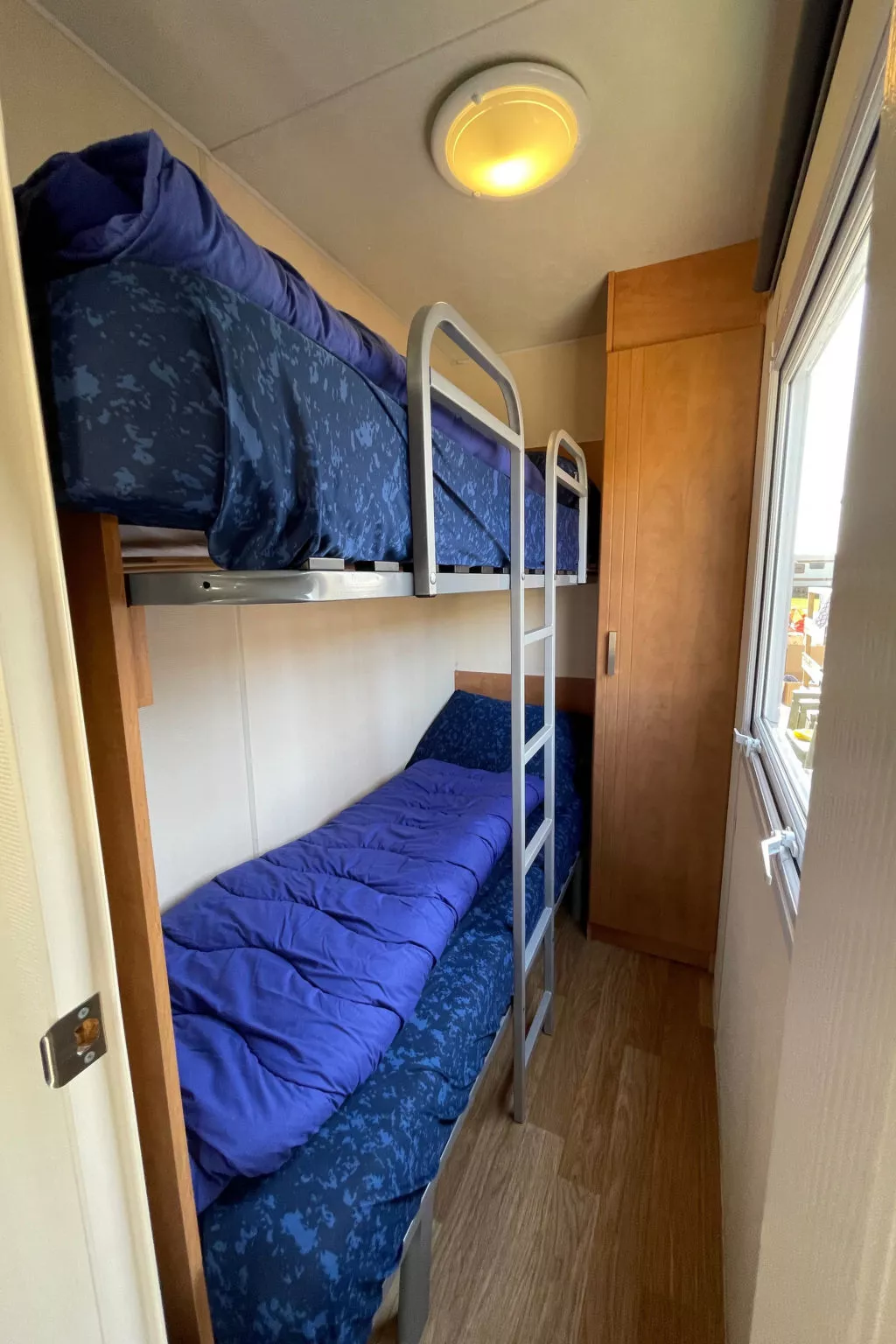 DD 46 - Camping de Duindoorn - AIRCO - Drinnen