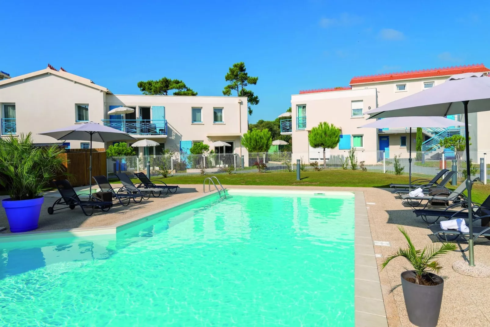 Les Carrelets 1 bedroom apt sleeps 4 without balcony OTA - Schwimmbad