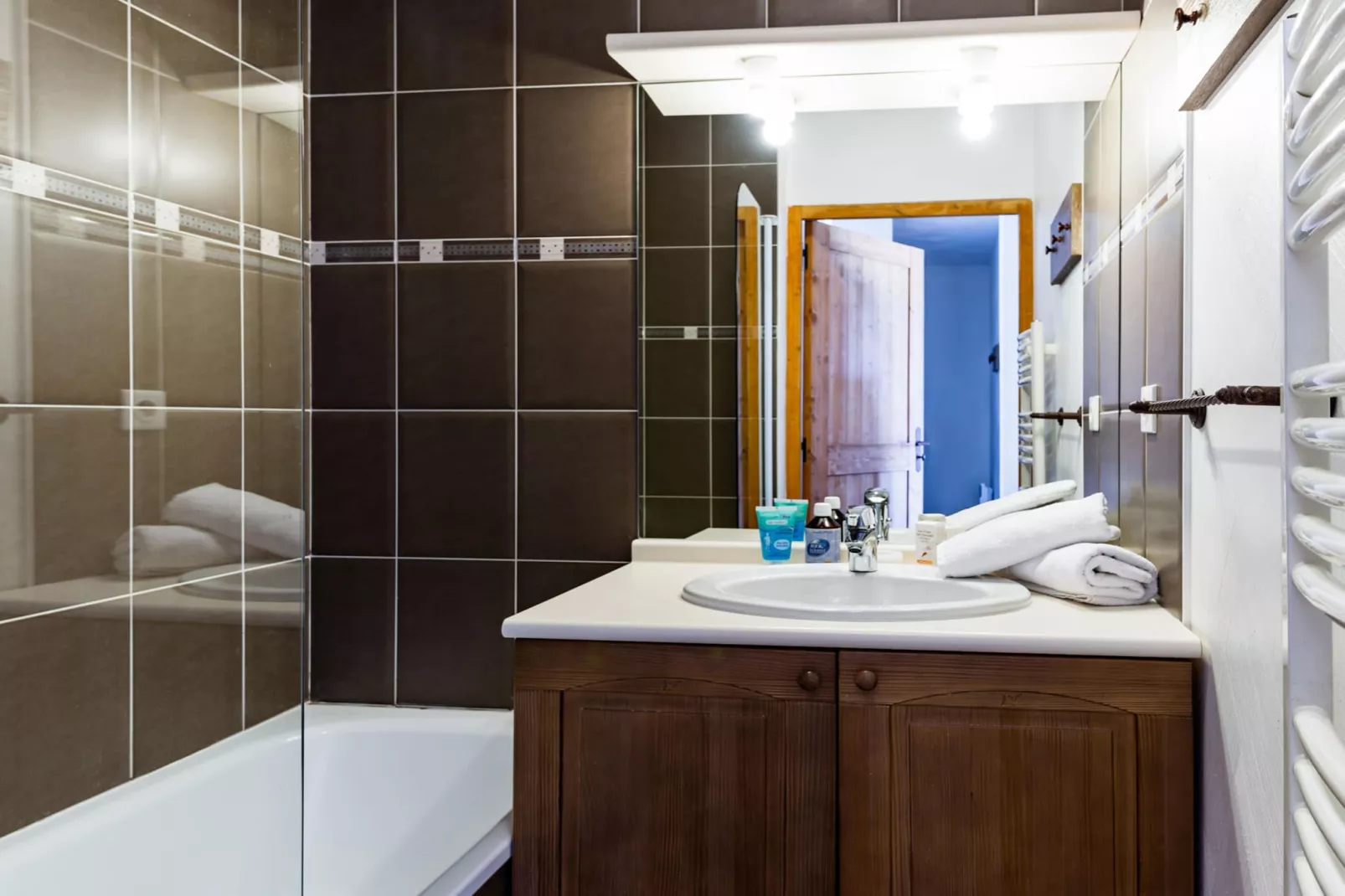Les Chalets de l'Adet One alcove bedroom for six OTA - Salle de bain