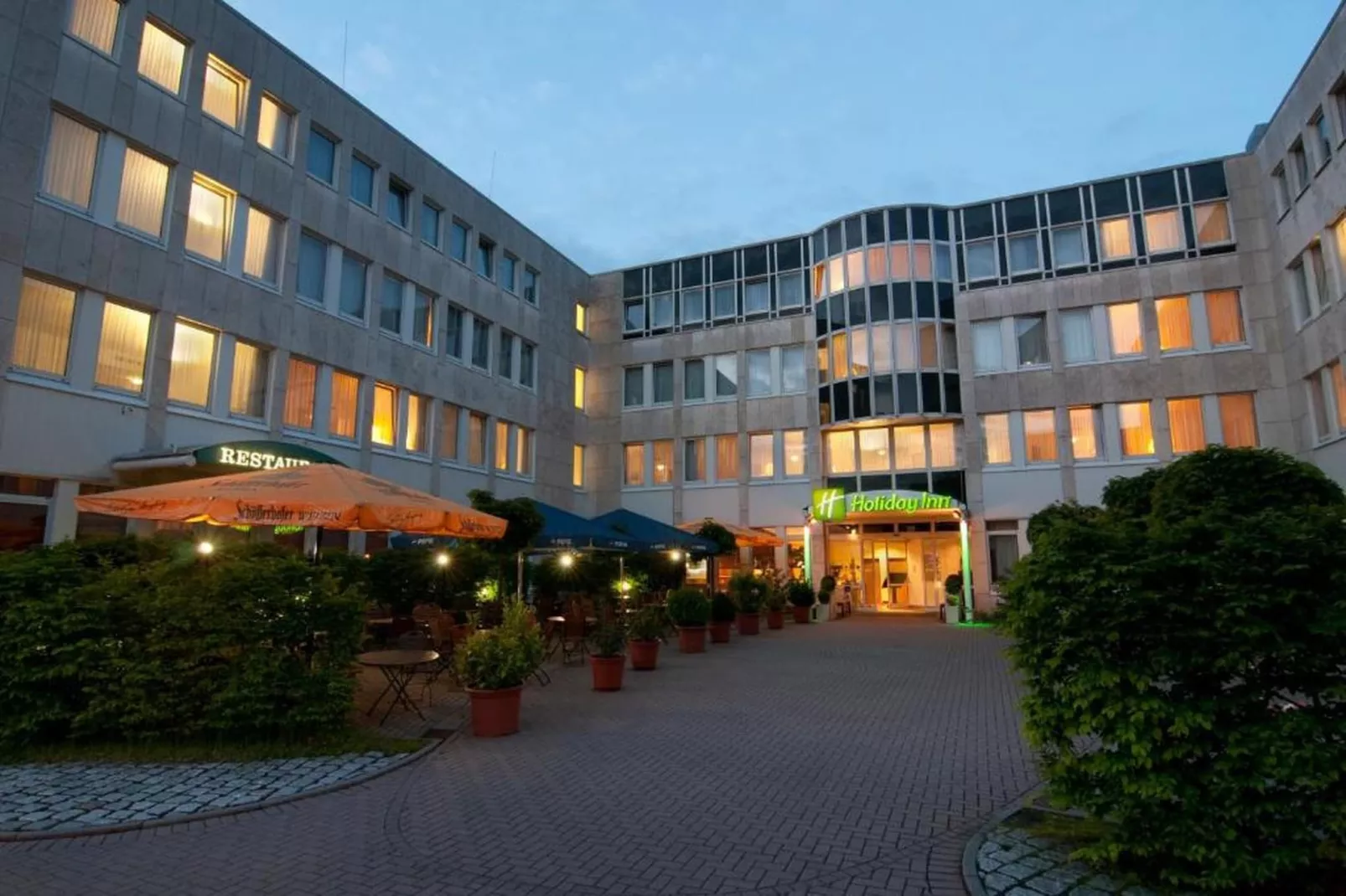Holiday Inn Frankfurt Neu-Isenb - One-Bedroom Suite double Sofa Bed - Außenbereich Sommer