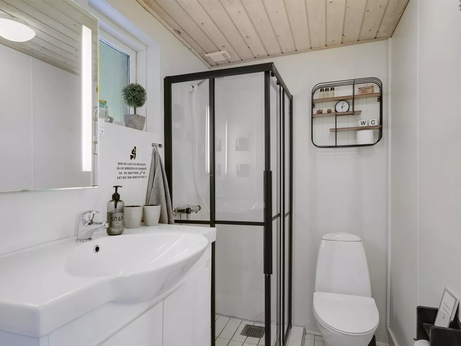 "Gisl" - 400m from the sea - Drinnen