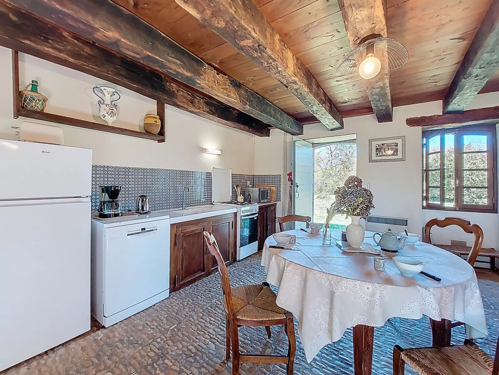 Le Petit Gîte - Drinnen